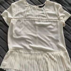 Banana Republic Short Sleeve Dainty Top